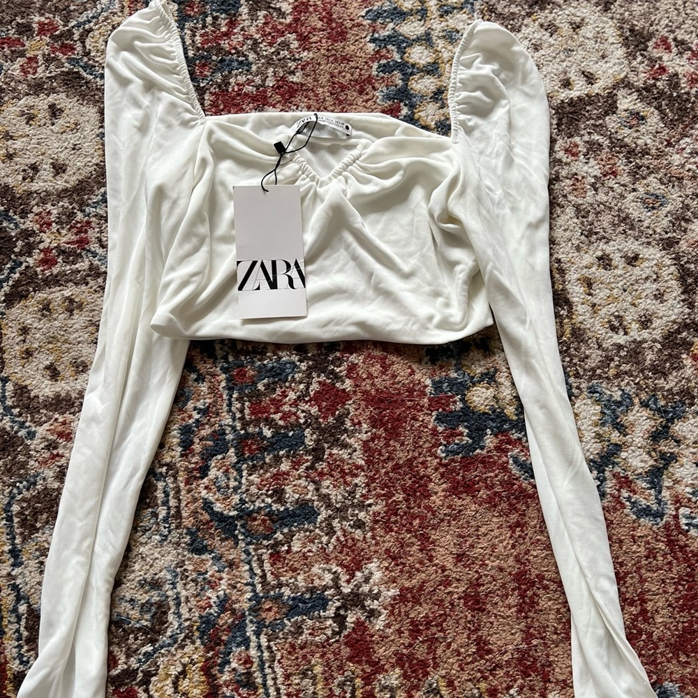 Zara White Long Sleeve Fitted Crop Blouse